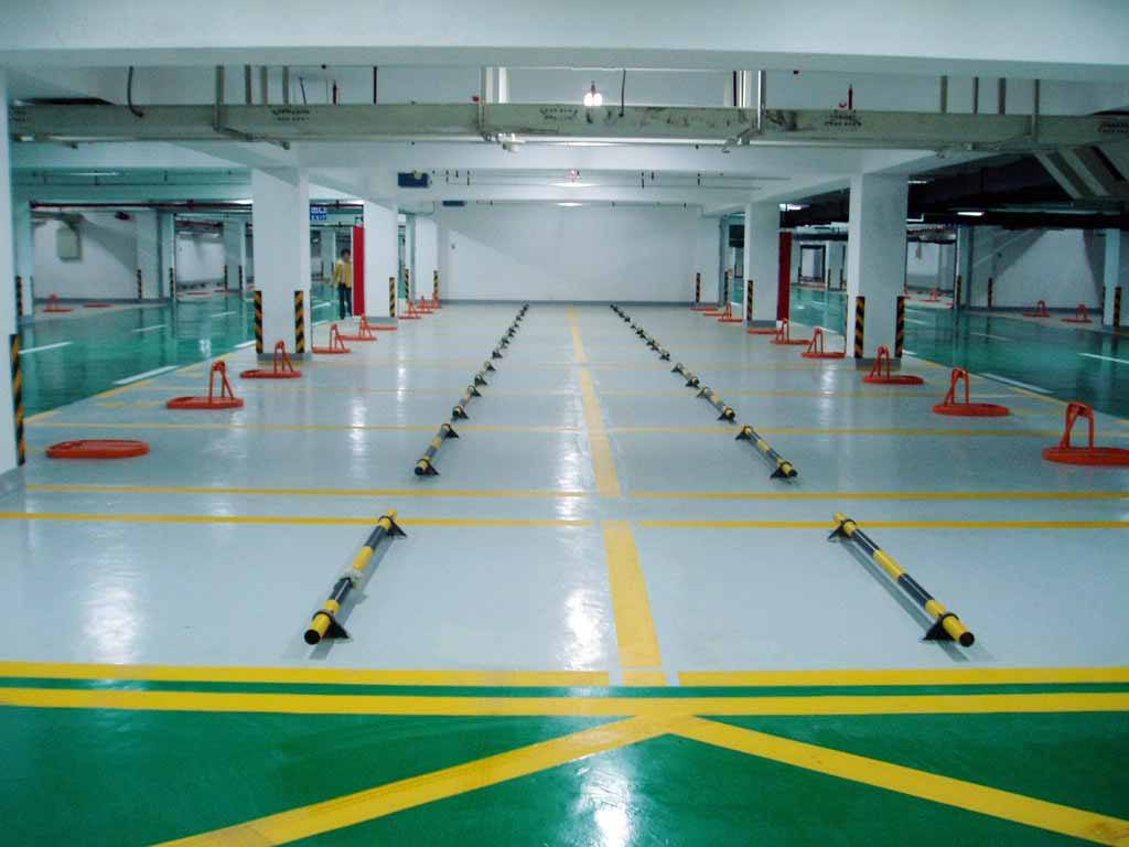 丽江停车场车位划线厂家|地下车库划线厂家价格 